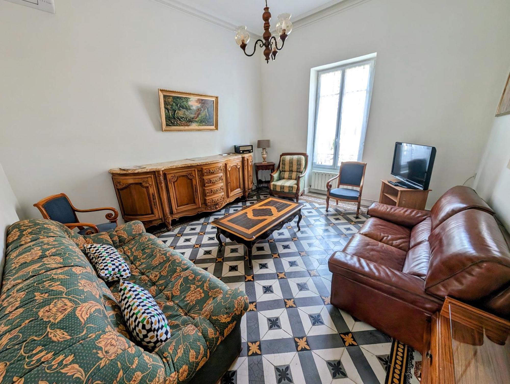 Maison De Style Tout Confort, Position Ideale, Avec Clim Et Petit Exterieur Orange  Extérieur photo