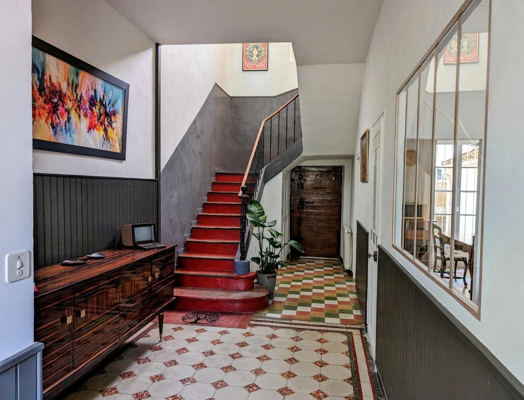 Maison De Style Tout Confort, Position Ideale, Avec Clim Et Petit Exterieur Orange  Extérieur photo